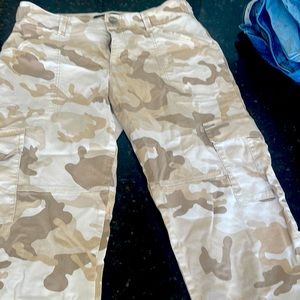 Sanctuary cargo pants. Size 27